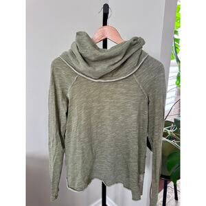 FP Beach Green Long Sleeve Smock Pullover